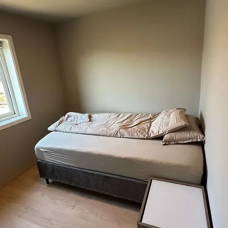 3-bedroom Free Parking & Wifi Apartment *